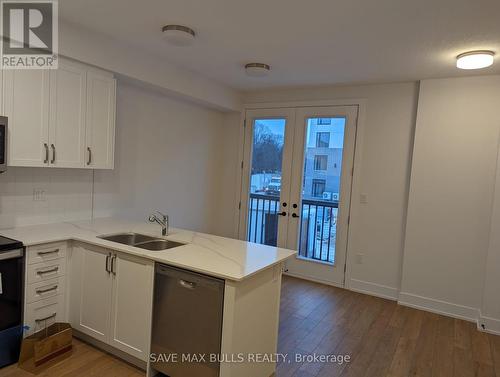 99 Roger Street, Waterloo, ON - Indoor Photo Showing Kitchen With Double Sink