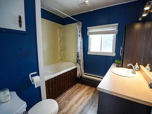 Salle de bains - 120 5E Rue, New Richmond, QC - Indoor Photo Showing Bathroom