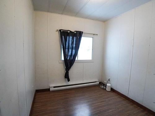 Chambre à coucher - 120 5E Rue, New Richmond, QC - Indoor Photo Showing Other Room
