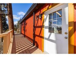 Main floor foyer leads to deck and yard - 