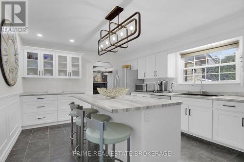 58 Andover Drive, London, ON - Indoor Photo Showing Kitchen With Upgraded Kitchen