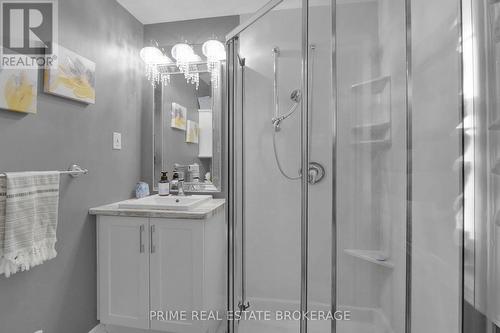 58 Andover Drive, London, ON - Indoor Photo Showing Bathroom