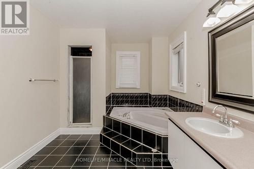 5393 Fallingbrook Drive, Mississauga, ON - Indoor Photo Showing Bathroom