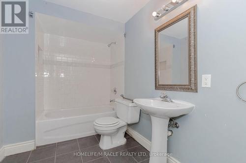 5393 Fallingbrook Drive, Mississauga, ON - Indoor Photo Showing Bathroom