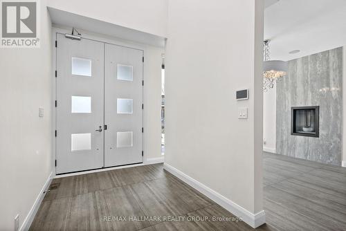 458 Tweedsmuir Avenue, Ottawa, ON - Indoor Photo Showing Other Room