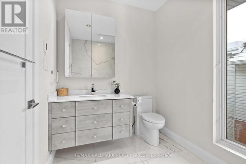 458 Tweedsmuir Avenue, Ottawa, ON - Indoor Photo Showing Bathroom