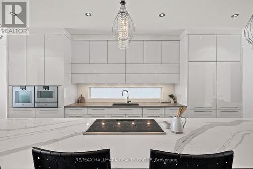 458 Tweedsmuir Avenue, Ottawa, ON - Indoor Photo Showing Kitchen