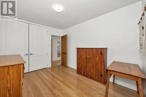 692 Highland Avenue, Ottawa, ON - Indoor Photo Showing Other Room