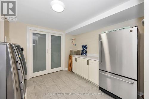 692 Highland Avenue, Ottawa, ON - Indoor Photo Showing Kitchen