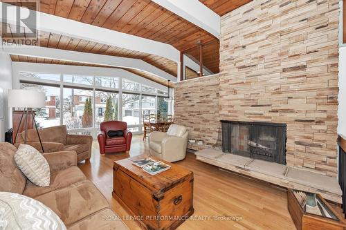 692 Highland Avenue, Ottawa, ON - Indoor Photo Showing Living Room With Fireplace