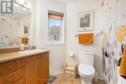 93 Steele Park, Ottawa, ON - Indoor Photo Showing Bathroom