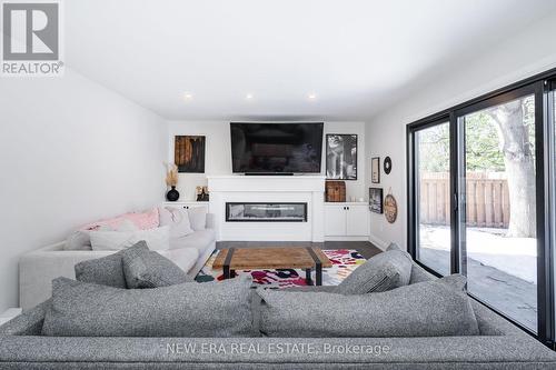 1481 Chasehurst Drive, Mississauga, ON - Indoor Photo Showing Living Room With Fireplace