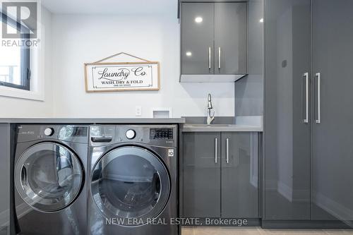 1481 Chasehurst Drive, Mississauga, ON - Indoor Photo Showing Laundry Room