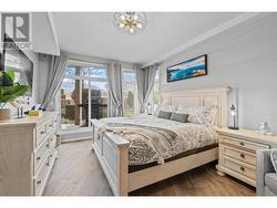 Primary Bedroom w ensuite - 