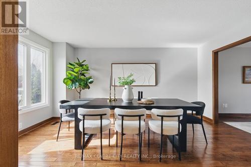 110 October Crescent, London, ON - Indoor Photo Showing Living Room