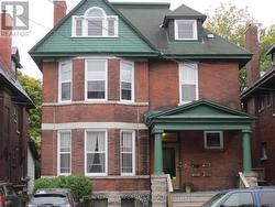 66 DELAWARE AVENUE  Ottawa, ON K2P 0Z3