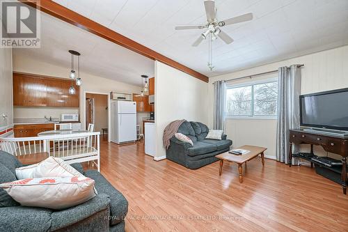 650 Christie Lake Road, Tay Valley, ON - Indoor Photo Showing Living Room