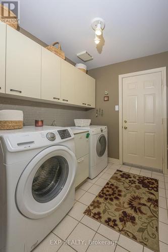 22 Glenridge Crescent, London, ON - Indoor Photo Showing Laundry Room