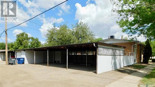 301 - 309 3Rd Avenue W, Assiniboia, SK - Outdoor With Exterior