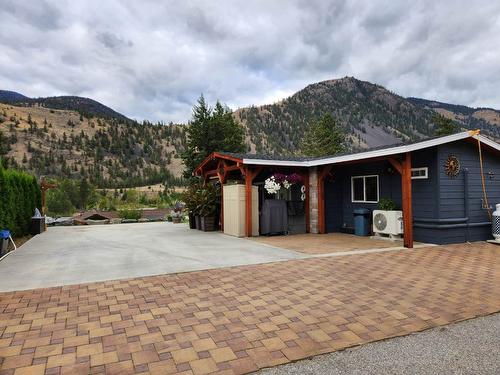 96-4354 Highway 3 Highway, Keremeos, BC - Outdoor