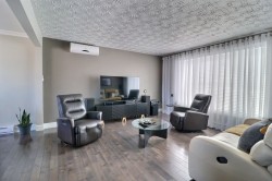Salon - 