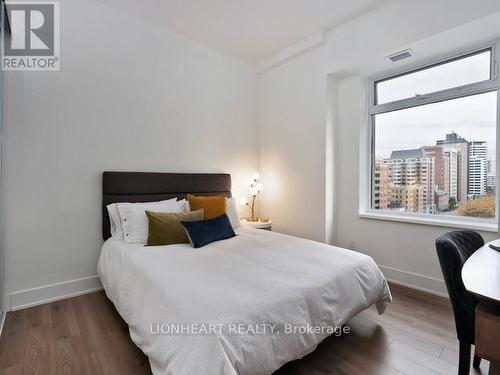 605 - 111 St Clair Avenue W, Toronto, ON - Indoor Photo Showing Bedroom