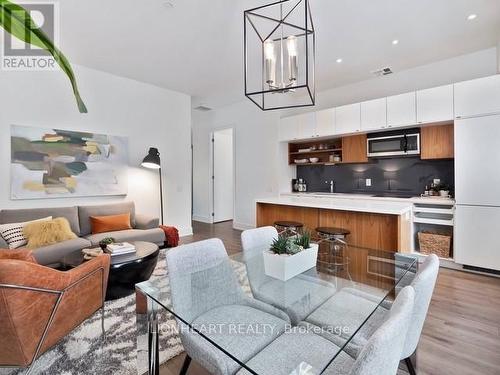 605 - 111 St Clair Avenue W, Toronto, ON - Indoor