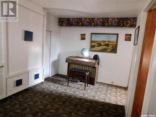 517 3Rd Avenue E, Assiniboia, SK - Indoor Photo Showing Other Room