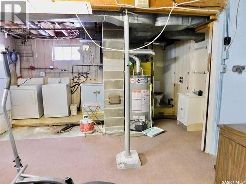 517 3Rd Avenue E, Assiniboia, SK - Indoor