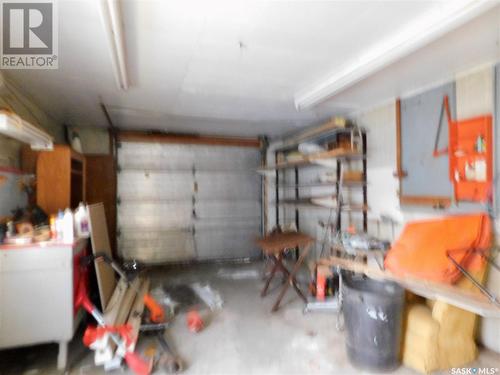 517 3Rd Avenue E, Assiniboia, SK - Indoor Photo Showing Garage