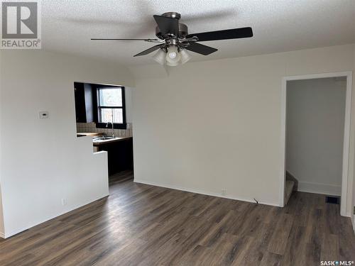 216 3Rd Avenue W, Kindersley, SK - Indoor Photo Showing Other Room