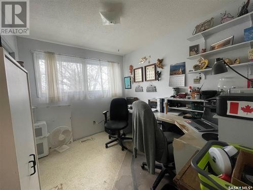 1001 2Nd Street W, Kindersley, SK - Indoor