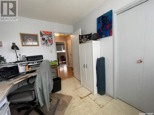 1001 2Nd Street W, Kindersley, SK - Indoor