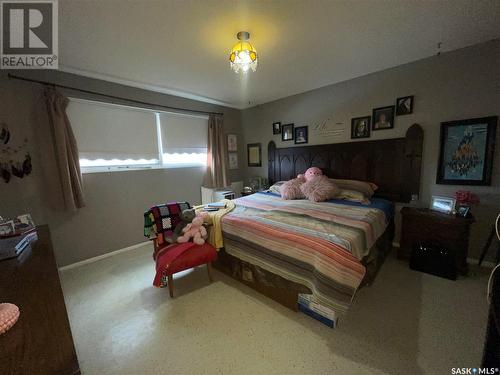 1001 2Nd Street W, Kindersley, SK - Indoor Photo Showing Bedroom
