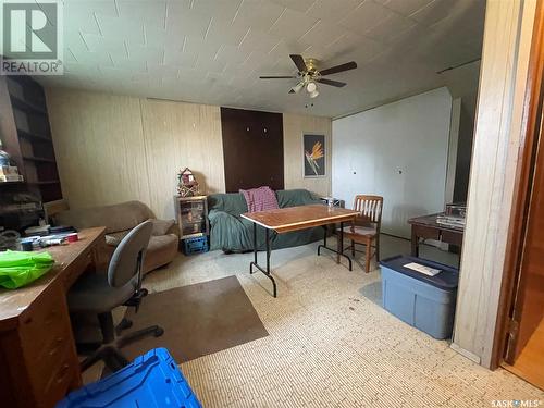 1001 2Nd Street W, Kindersley, SK - Indoor