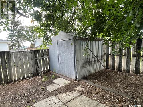 1001 2Nd Street W, Kindersley, SK - Outdoor