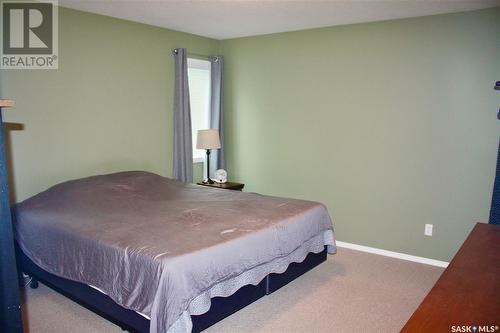 243 Brookmore Lane, Saskatoon, SK - Indoor Photo Showing Bedroom