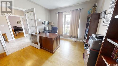 801 13Th Avenue E, Kindersley, SK - Indoor Photo Showing Office