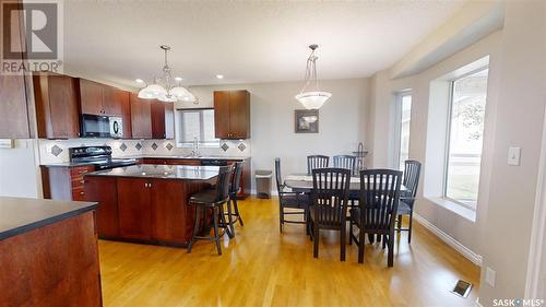 801 13Th Avenue E, Kindersley, SK - Indoor