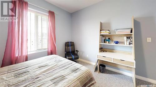 801 13Th Avenue E, Kindersley, SK - Indoor Photo Showing Bedroom