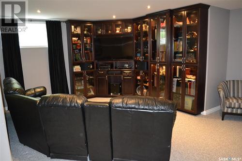 801 13Th Avenue E, Kindersley, SK - Indoor