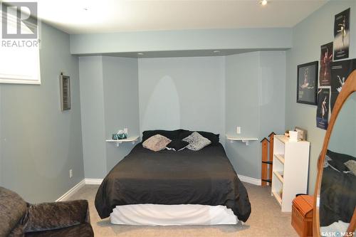 801 13Th Avenue E, Kindersley, SK - Indoor Photo Showing Bedroom