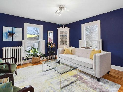 31 Main Street, Liverpool, NS 