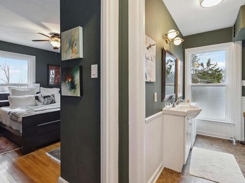 31 Main Street, Liverpool, NS 