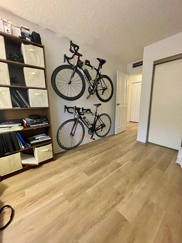 Bedroom - 404-525 Rue Lucien-L'Allier, Montréal (Ville-Marie), QC - Indoor Photo Showing Other Room