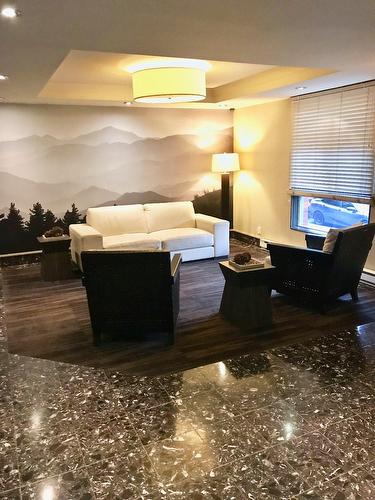 Hall - 404-525 Rue Lucien-L'Allier, Montréal (Ville-Marie), QC - Indoor