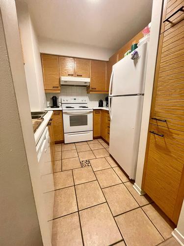 Kitchen - 404-525 Rue Lucien-L'Allier, Montréal (Ville-Marie), QC - Indoor Photo Showing Kitchen