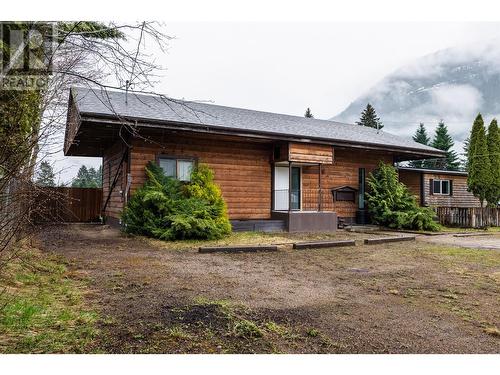 3118 Slocan Park Road, Slocan Park, BC - Outdoor
