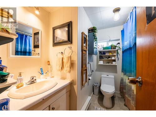 3118 Slocan Park Road, Slocan Park, BC - Indoor Photo Showing Bathroom