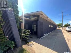 402 Hill AVENUE  Cut Knife, SK S9A 0N0